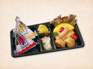 03.おにぎり弁当